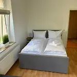 Apartment Leuben - Stylisch - Balkon - Kueche